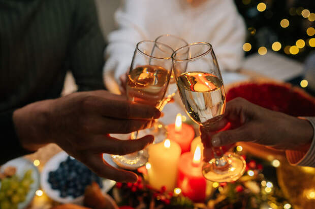 Врач Исаев: снизить скорость опьянения может жирная и плотная еда