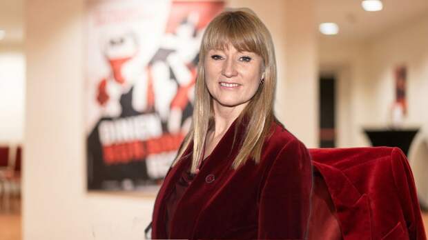 «Он хотел жену, а не олимпийскую чемпионку»: как 54-летняя Светлана Журова прошла путь от спорта до Госдумы, пережив предательство и сложный развод