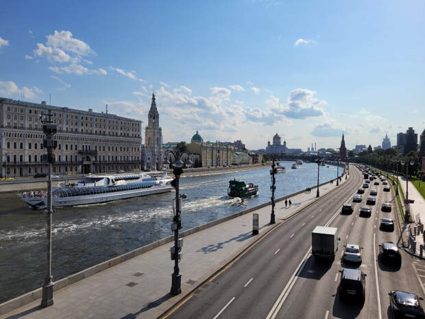 Продолжим говорить о диалектизмах и речевых особенностях москвичей. Вижу, что эта тема вызывает у вас неподдельный интерес, поэтому вынуждена возвращаться к ней снова и снова.-6