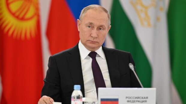 Путин пригласил лидеров СНГ в Петербург в канун 2023 года