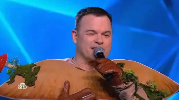 «Это было невероятное путешествие и удивительное испытание»: Мухомор покинул шоу «Маска»