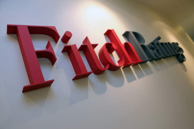 Fitch объяснило, почему рынок нефти падал несколько дней подряд