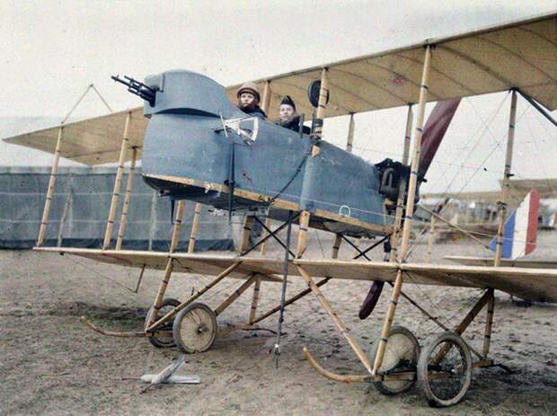 1916 biplane.png