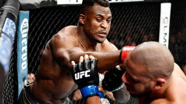 Самый страшный нокаутер в UFC победил в стиле Хабиба. Такого от Нганну не ожидал никто!