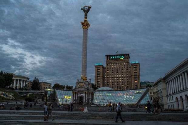 Киев: Толстова заменить на "Азов", Чаадаева на борщ