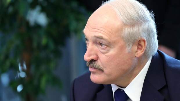 Лукашенко повернулся к Зеленскому Олимпиадой и ракетами: Главное из встречи в Житомире