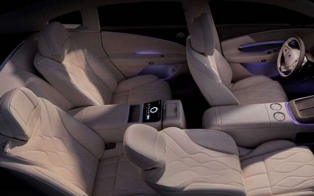 Чуть дороже Camry, но мощнее и просторнее — новый седан вышел на рынок