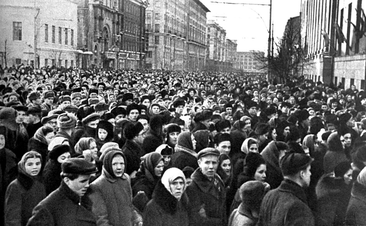 Самые масштабные похороны в СССР