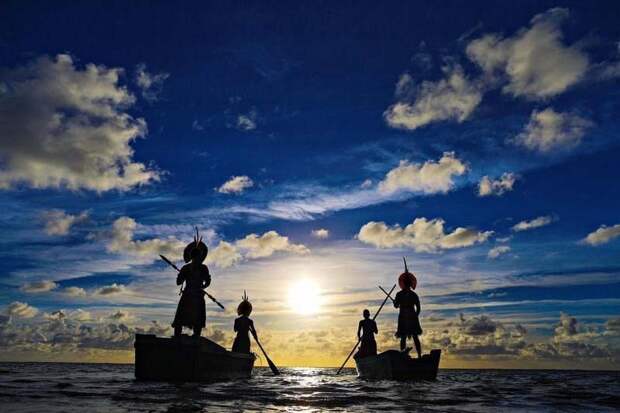 Индейцы племени Pataxó встречают восход солнца, Порту-Сегуру, штат Баия бразилия, в мире, животный мир, люди, племена, природа, туризм
