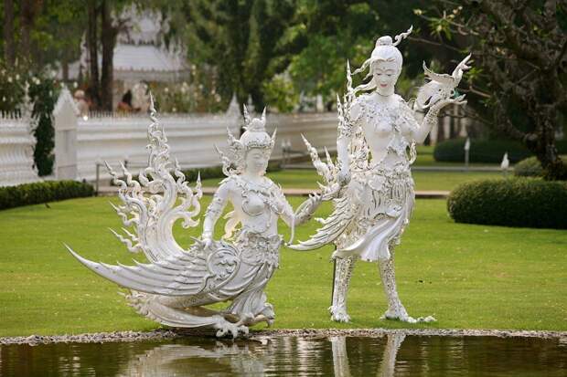 Храм Wat Rong  Khun