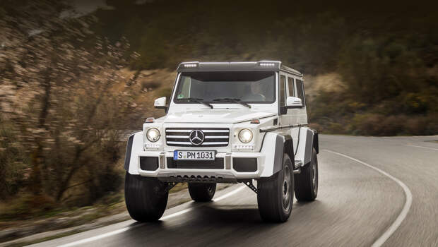 Mercedes g,Mercedes g 4x4. Прошлый G 500 4×4² (2015–2017 годы, на фото) был самой экстремальной внедорожной версией Гелендвагена, не считая шестиколёсного G 63 AMG 6x6, который в 2013–2015 годах был выпущен тиражом чуть выше сотни штук.