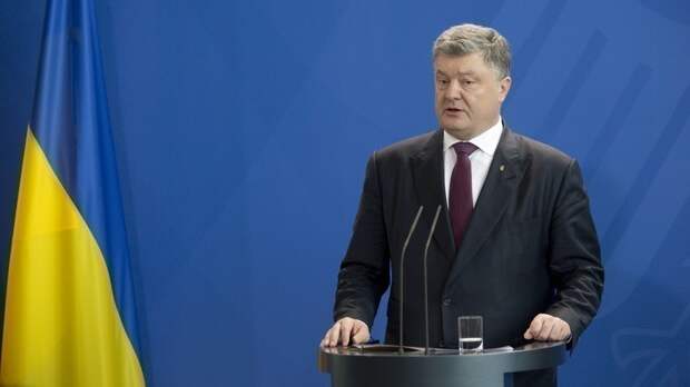 Порошенко назвал курс Украины в НАТО поводом «помахать ручкой Москве»