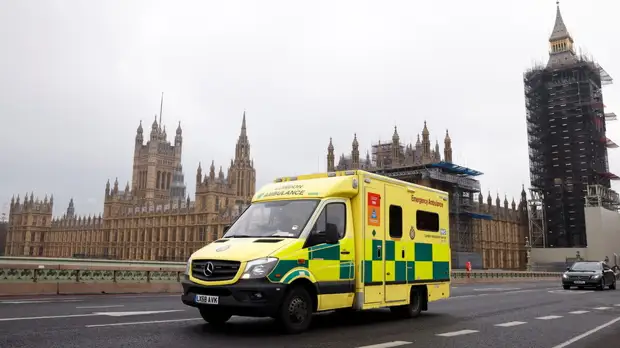 В Британии за сутки выявили более 52 тысяч случаев коронавируса