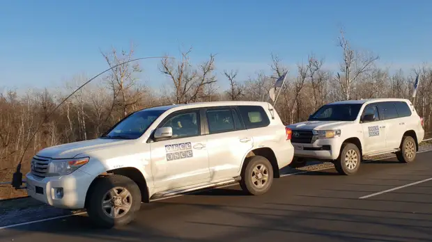 Зеленский назвал несвоевременной эвакуацию дипломатов и представителей ОБСЕ с Украины