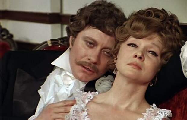 Кадр из фильма *Соломенная шляпка*, 1974 | Фото: kino-teatr.ru Кадр из фильма *Соломенная шляпка*, 1974 | Фото: kino-teatr.ru