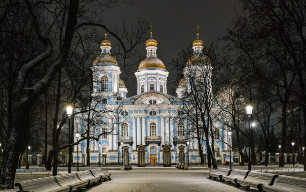 Николо-Богоявленский морской собор в Петербурге теперь подсвечивают 100 современных ламп 5 декабря 2025