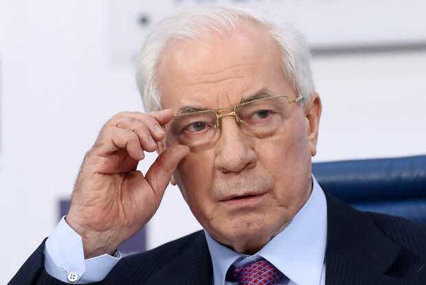 Азаров заявил, что разрешение Киеву наносить удары по РФ является эскалацией конфликта
