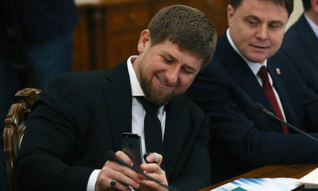 Кадыров подарит iPhone X за лучшее стихотворение о Путине 