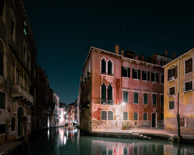 Спящая Венеция: гипнотические ночные пейзажи одного из самых красивых городов мира