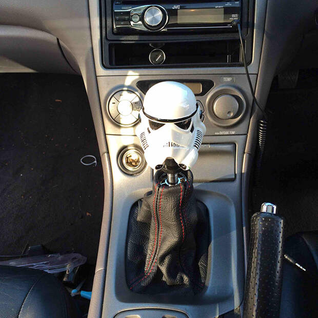 15. В стиле Star Wars.