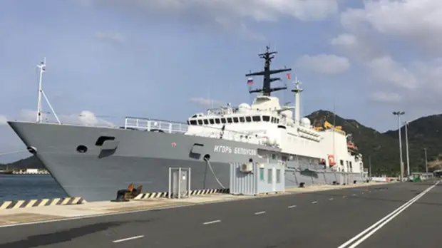 В Камрани прошли первые учения России и Вьетнама по спасению подлодки