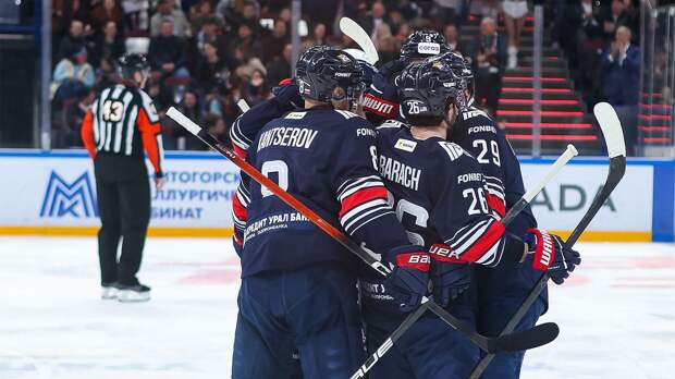 «Металлург» или «Локомотив»? Букмекеры назвали главного фаворита Кубка Гагарина перед началом 1/4 финала