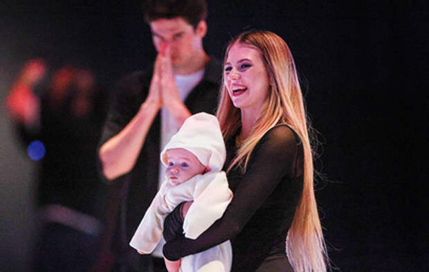 Недавно родившая Трусова оставила мужа ради 33-летнего актера