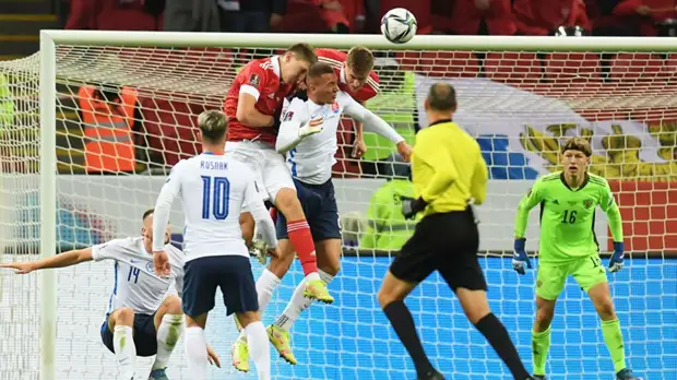 Кавазашвили предположил, что Дзюба болел за Словакию в матче с Россией