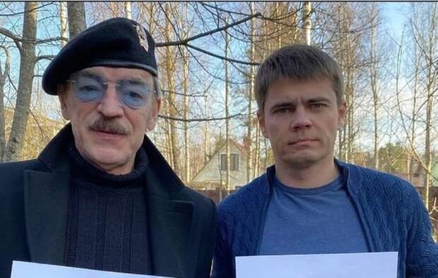 «Не имею права»: 76-летний Михаил Боярский стал дедом в пятый раз, а его сын скрывает новый брак и детей