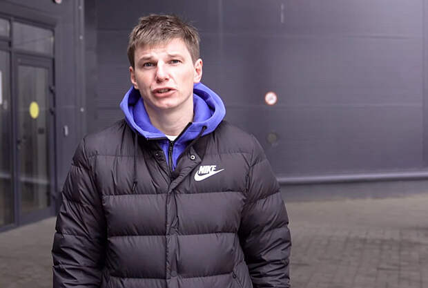 Мать Аршавина потребовала почти 2 млн рублей у экс-жены сына