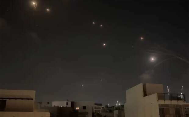 Скорый ответ: Иран нанес удары по аэропорту и ракетным установкам в Израиле