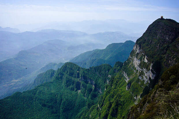 Гора Эмей-Шань (Эмейшань, Mount Emei)