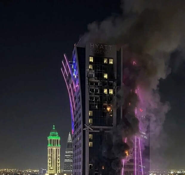 В Эр-Рияде горит отель, в котором, как утверждали в Иране, жили генералы США