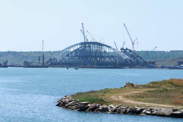 Тупиковая методичка: злопыхатели рассказали о «бесполезности» Керченского моста