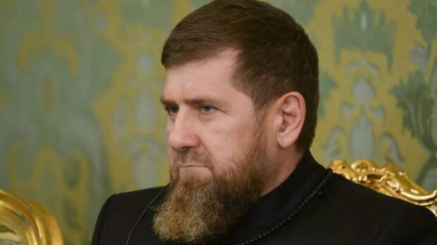 Кадыров показал видео с совещания с участием своего сына Адама