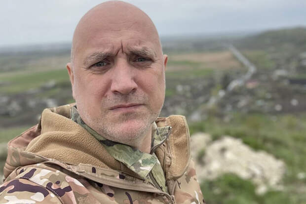 Писатель Прилепин заявил, что рассчитывает попасть на фронт в ноябре