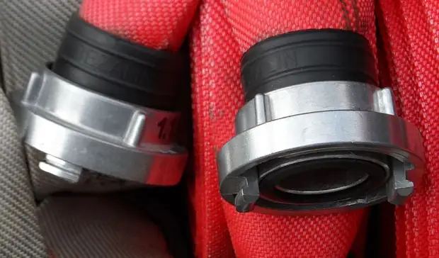 В Подмосковье патруль Росгвардии спас женщину с ребенком от пожара