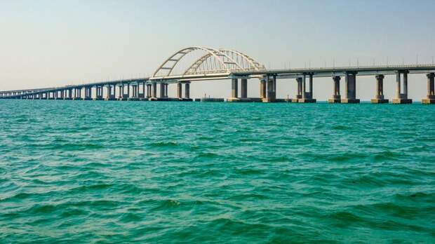 Движение транспорта по Крымскому мосту перекрыли 24 августа