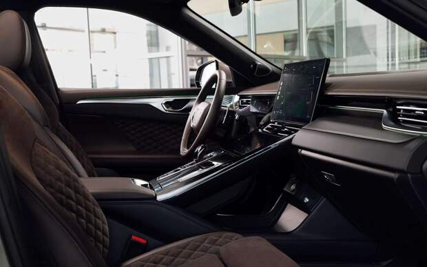 Китайский премиум дорожает: сколько теперь стоит этот кроссовер