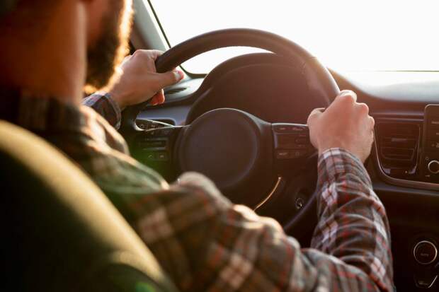 Автомеханик увёз «Опель» клиента и два дня ездил по Петербургу