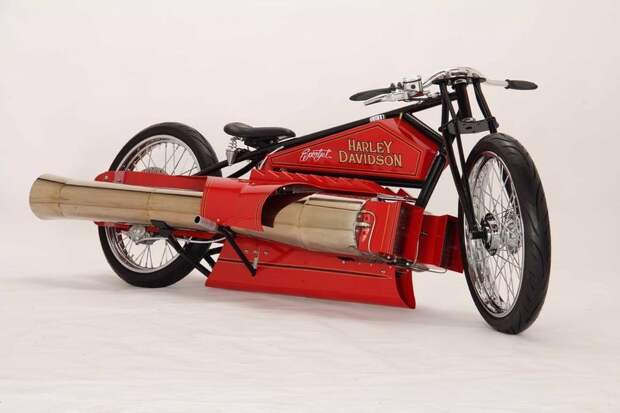 Выставлен на продажу старинный байк с двигателем от самолета (6 фото) Выставлен на продажу старинный байк с двигателем от самолета (6 фото)