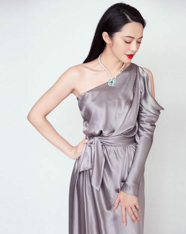 В тренде ткань с эффектом металлик В тренде ткань с эффектом металлик