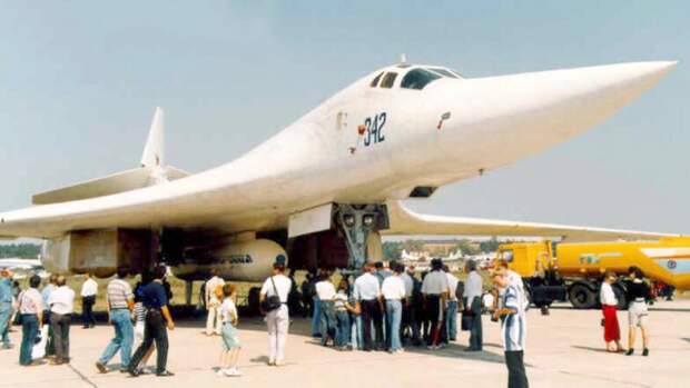 Авиационно-космический комплекс Ту-160СК «Бурлак» на Международном авиационно-космическом салоне в Жуковском