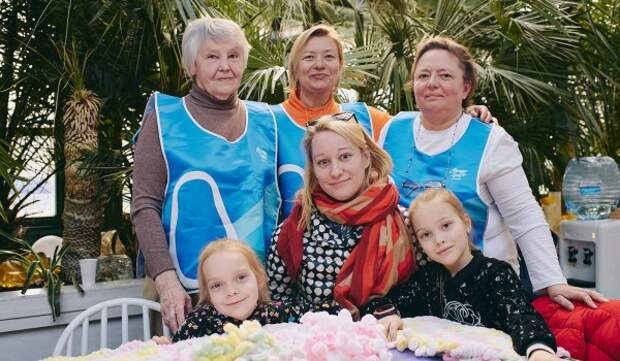 Москвичей пригласили на конкурс семейного волонтерства