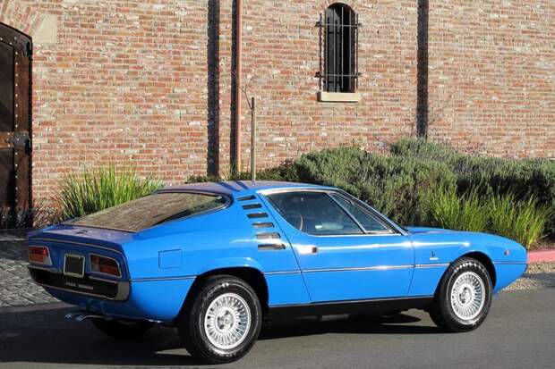 Редкое купе Alfa Romeo Montreal выставили на продажу (74 фото)