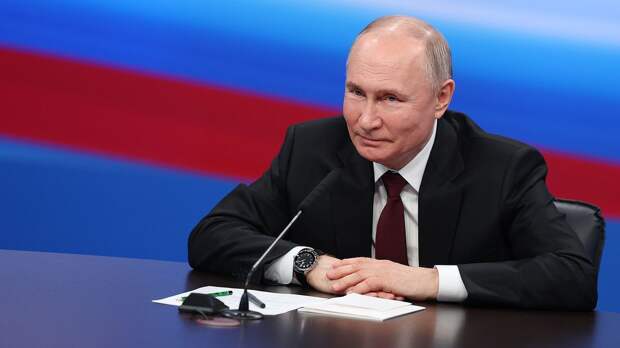 Путин наградил Галицкого и Гаджиева орденами Дружбы