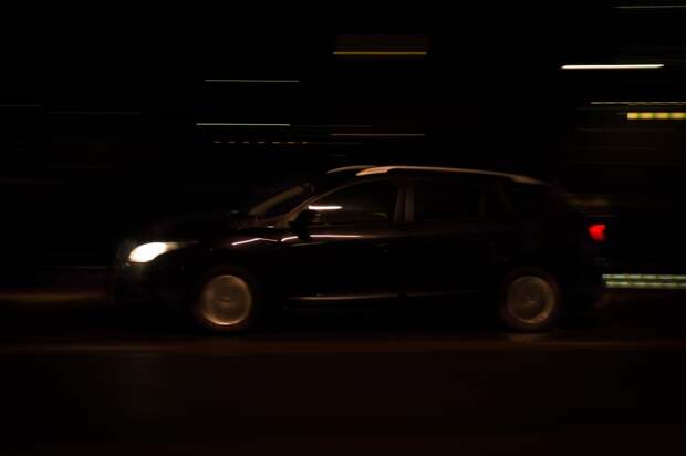 car-driving-lights-9378