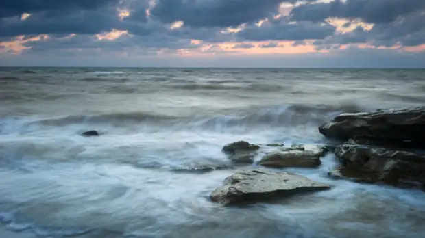 Сухогруз получил трещину у побережья Крыма