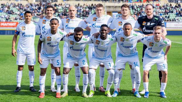 «Зенит» впервые за год возглавил турнирную таблицу РПЛ по итогам тура