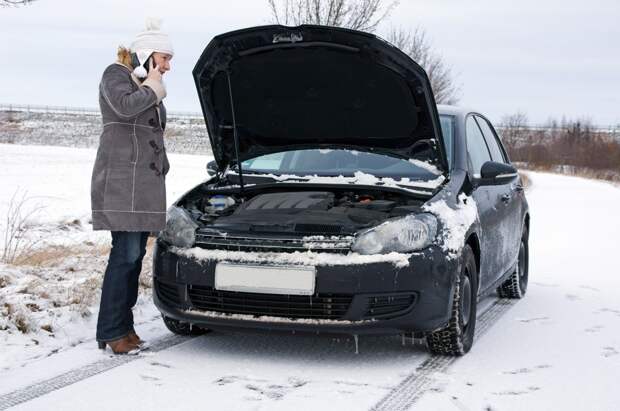 Заглохший автомобиль/Фотобанк